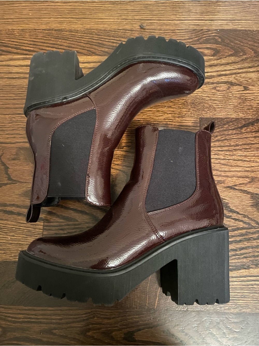 🍷 Dirty Laundry Burgundy/Brown Patent Chelsea Boots — Women’s 7.5 - Picture 2 of 4